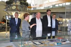 Делегация Объединённой ракетно-космической корпорации в музее истории космонавтики