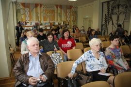 В зале заседаний