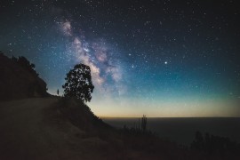 cosmos-1866583_1920