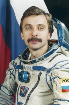 Лазуткин А.И. (на обложку)