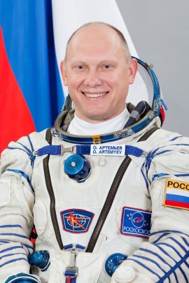Артемьев О.Г. (на обложку)