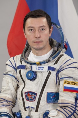 Ревин С.Н. (на обложку)