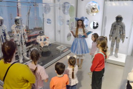 Мальвина и космонавты (НА ОБЛОЖКУ)