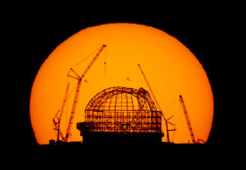 A golden halo around the ELT