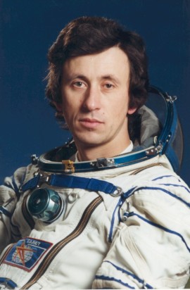 Олег Атьков (на обложку статьи)
